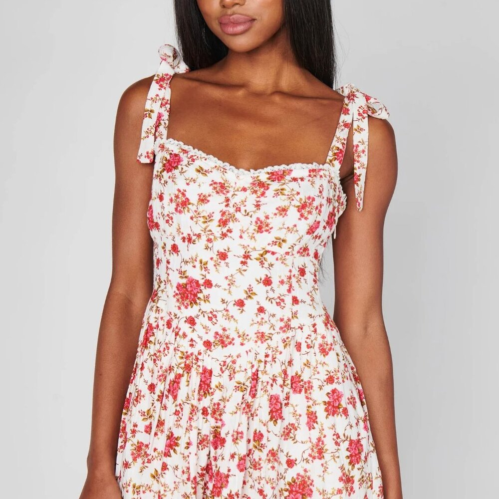 NWT *LAST ONE* Regal Romper in Southern Roses - Picture 5 of 6